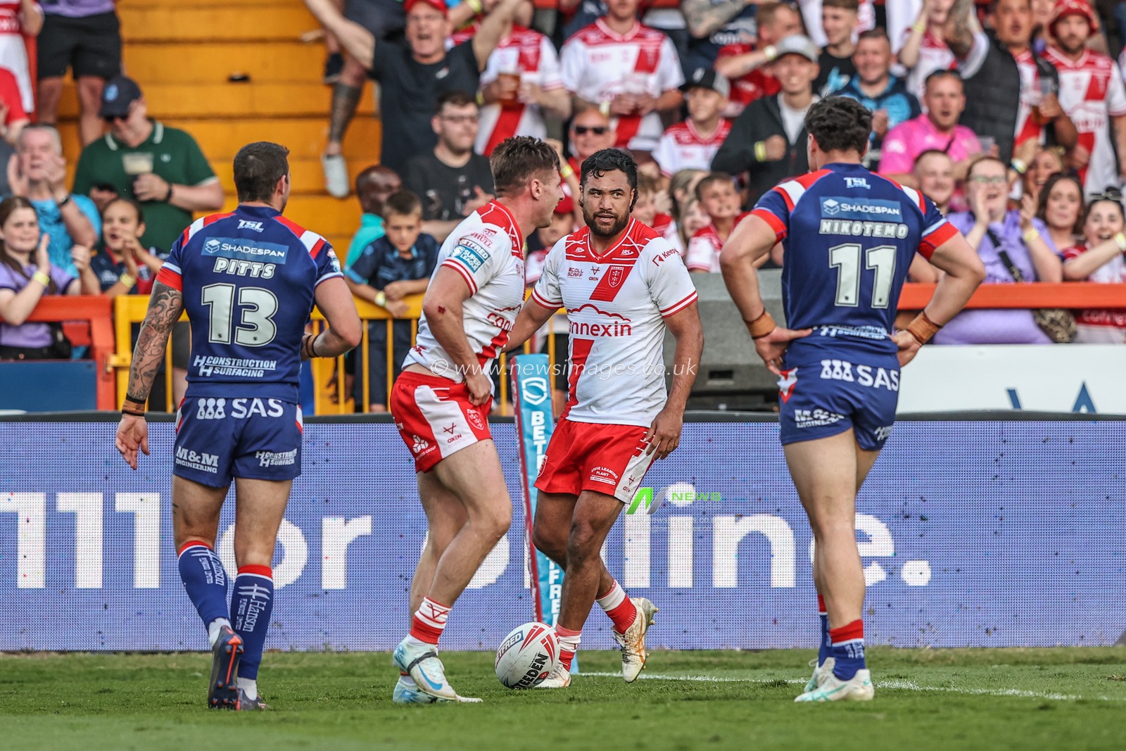 Tom Davies of Hull KR celebrates his try during the Betfred Super League round 16 match Hull KR vs Wakefield Trinity at Sewell Group Craven Park, Kingston upon Hull, United Kingdom, 27th June 2025

(Photo by Alfie Cosgrove/News Images)