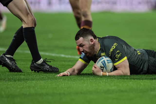 Betfred Super League round 8 Huddersfield Giants v Leeds Rhinos