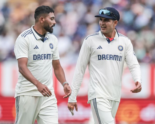 Mohammed Siraj of India speaks to India captain Shubman Gill during the 2nd Rothesay Test Match day 5 England v India at Edgbaston, Birmingham, United Kingdom, 6th July 2025

(Photo by Mark Cosgrove/News Images)