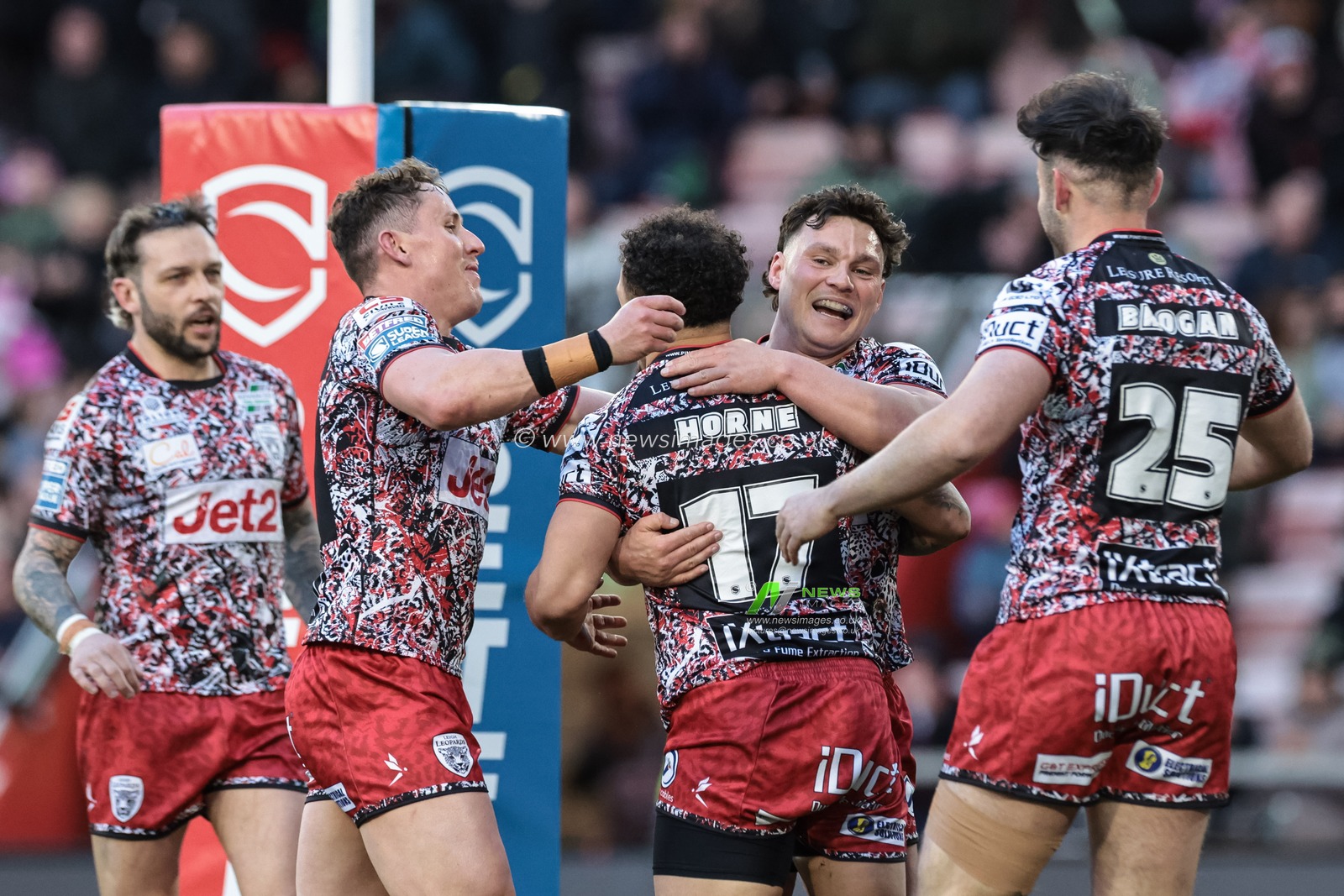Liam Horne of Leigh Leopards celebrates his try with team mates during the Betfred Super League round 6 match Leigh Leopards vs Toulouse at Leigh Sports Village, Leigh, United Kingdom on 28 March 2026

(Photo by Mark Cosgrove/News Images)