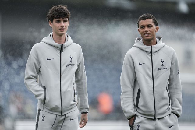 Archie Gray of Tottenham Hotspur and Brennan Johnson of Tottenham Hotspur ahead of the Pre-season friendly match Luton Town vs Tottenham Hotspur at Kenilworth Road, Luton, United Kingdom, 26th July 2025

(Photo by Harvey Murphy/News Images)