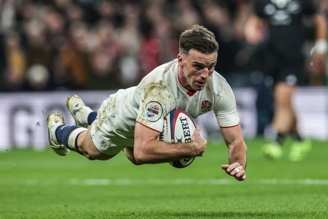 George ford of England goes over for a try however TMO review says no try during the Quilter Nations Series 2025 match England vs New Zealand at Allianz Stadium, Twickenham, United Kingdom, 15th November 2025

(Photo by Mark Cosgrove/News Images)

*** GER AUT SUI OUT ***