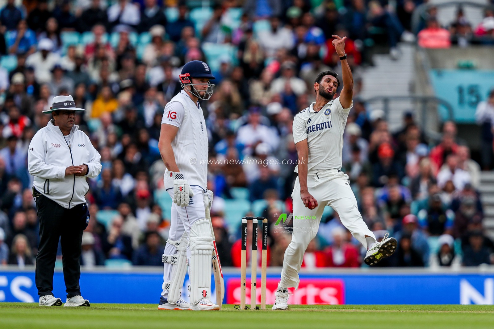 Prasidh Krishna of India dismisses Josh Tongue of England during the 5th Rothesay Test Match day 5 England v India at The Kia Oval, London, United Kingdom, 4th August 2025

(Photo by Izzy Poles/News Images)