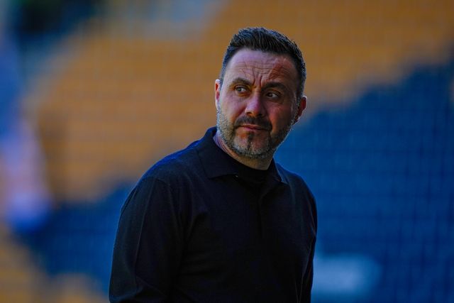 Roberto De Zerbi manager of Tottenham Hotspur inspects the pitch prior to kick off during the Premier League match Wolverhampton Wanderers vs Tottenham Hotspur at Molineux, Wolverhampton, United Kingdom on 25 April 2026

(Photo by Maynard Manyowa/News Images)