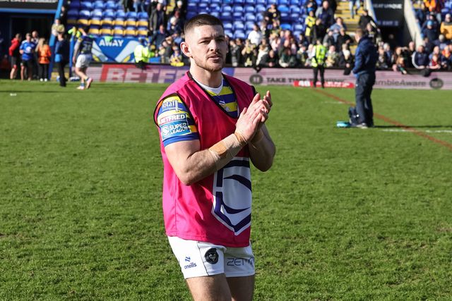 Danny Walker of Warrington Wolves applauds the fans during the Betfred Challenge Cup round 4 match Goole Vikings vs Warrington Wolves at The Halliwell Jones Stadium, Warrington, United Kingdom on 14 March 2026

(Photo by Mark Cosgrove/News Images)