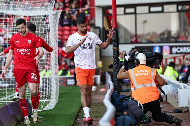 Ashley Fletcher of Blackpool celebrates his goal to make it 0-2 during the Sky Bet League 1 match Barnsley vs Blackpool at Oakwell, Barnsley, United Kingdom, 8th March 2025

(Photo by Mark Cosgrove/News Images)