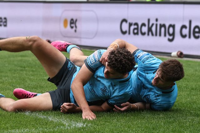 Lewis Martin of Hull FC celebrates his try during the Betfred Super League round 15 match Salford Red Devils vs Hull FC at Salford Community Stadium, Eccles, United Kingdom, 22nd June 2025

(Photo by Alfie Cosgrove/News Images)