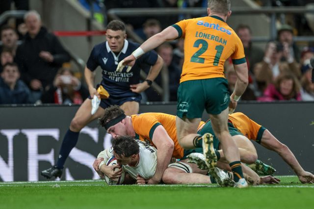 Alex Mitchell of England goes over for a try during the Quilter Nations Series 2025 match England vs Australia at Allianz Stadium, Twickenham, United Kingdom, 1st November 2025

(Photo by Mark Cosgrove/News Images)

*** GER AUT SUI OUT ***