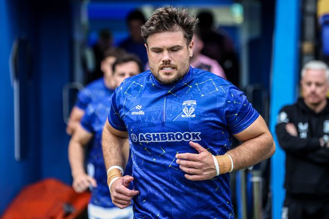 Joe Philbin of Warrington Wolves in the pre-game warm up during the Betfred Super League round 13 match Warrington Wolves vs Hull FC at The Halliwell Jones Stadium, Warrington, United Kingdom on 05 June 2026

(Photo by Alfie Cosgrove/News Images)