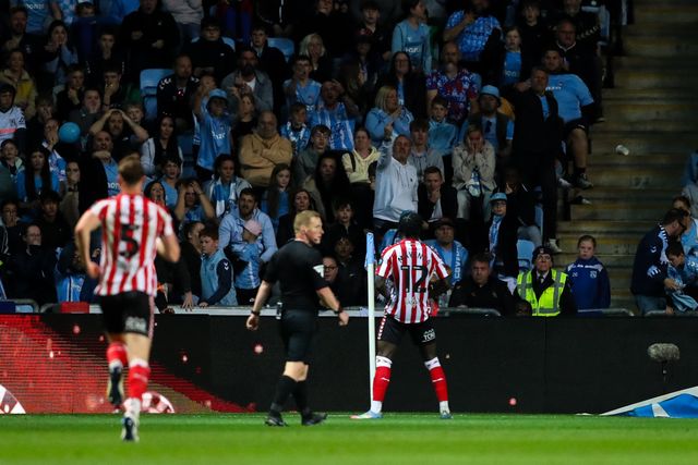Eliezer Mayenda of Sunderland celebrates his goal to make it 1-2 during the Sky Bet Championship Playoff Semi-Final match Coventry City vs Sunderland at Coventry Building Society Arena, Coventry, United Kingdom, 9th May 2025

(Photo by Gareth Evans/News Images)