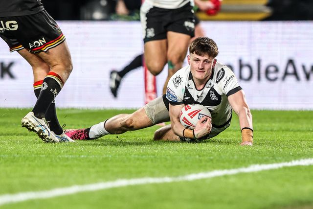 Davy Litten of Hull FC goes over for a try during the Betfred Super League round 1 match Hull FC vs Bradford Bulls at MKM Stadium, Hull, United Kingdom on 14 February 2026

(Photo by Alfie Cosgrove/News Images)
