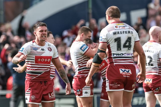 Wigan players celebrate the 22-26 win during the Betfred Challenge Cup Quarter Final match Wakefield Trinity vs Wigan Warriors at DIY Kitchens Stadium, Wakefield, United Kingdom on 12 April 2026

(Photo by Mark Cosgrove/News Images)