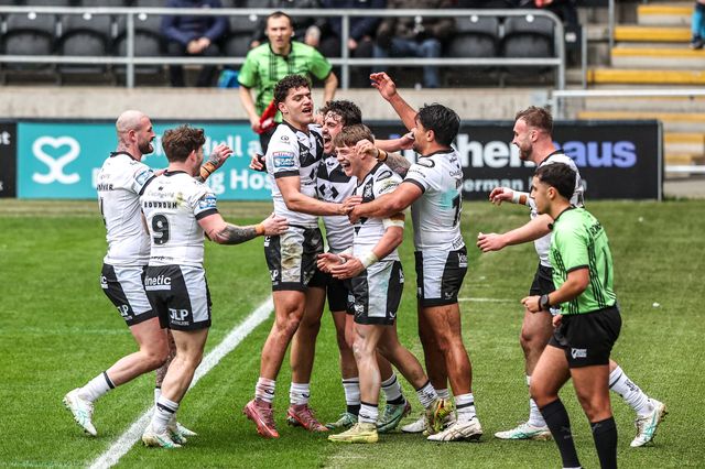 Logan Moy of Hull FC celebrates his try during the Betfred Super League round 6 match Hull FC vs Catalans Dragons at MKM Stadium, Hull, United Kingdom on 29 March 2026

(Photo by Alfie Cosgrove/News Images)