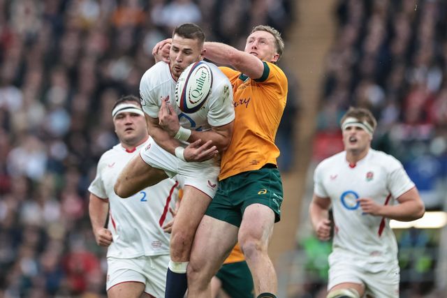 Freddie Steward of England and Harry Potter of Australia battle for the ball during the Quilter Nations Series 2025 match England vs Australia at Allianz Stadium, Twickenham, United Kingdom, 1st November 2025

(Photo by Mark Cosgrove/News Images)

*** GER AUT SUI OUT ***