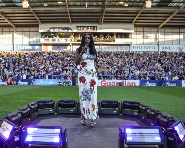 Heather Small sings sings during the Betfred Super League round 9 match Warrington Wolves vs Wigan Warriors at The Halliwell Jones Stadium, Warrington, United Kingdom on 24 April 2026

(Photo by Mark Cosgrove/News Images)
