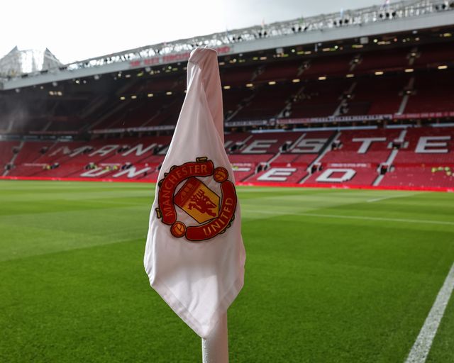 Manchester United emblem on the corner flag during the Premier League match Manchester United vs Brentford at Old Trafford, Manchester, United Kingdom on 27 April 2026

(Photo by Mark Cosgrove/News Images)