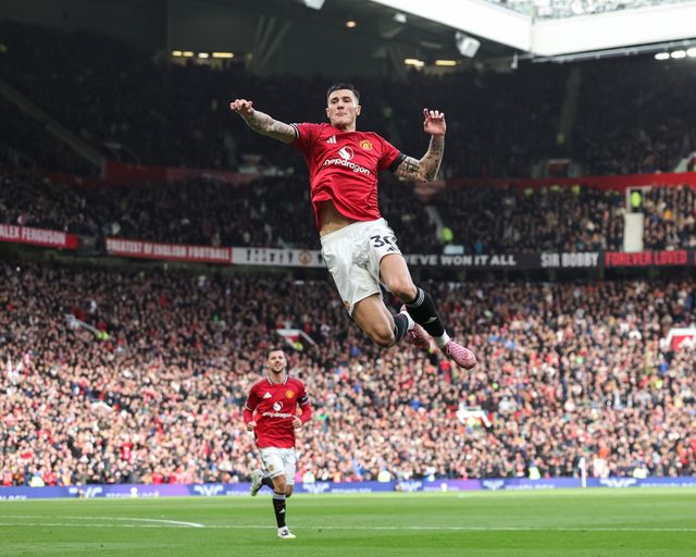 Benjamin Sesko of Manchester United scores to make it 2-0 during the Premier League match Manchester United vs Sunderland at Old Trafford, Manchester, United Kingdom, 4th October 2025

(Photo by Mark Cosgrove/News Images)