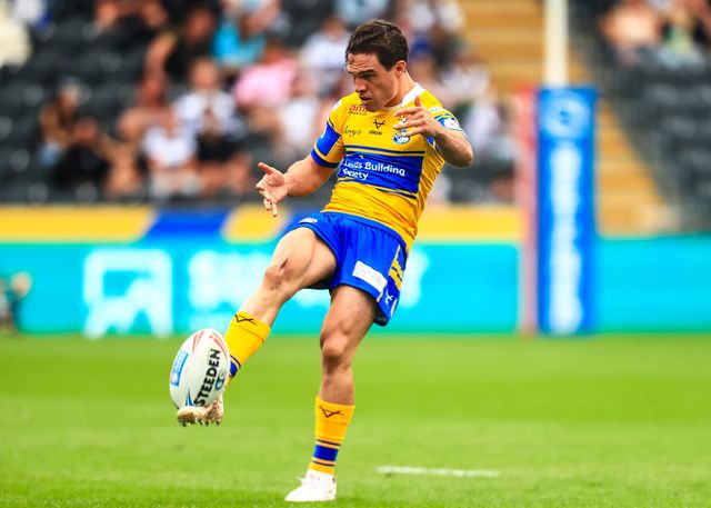 Brodie Croft of Leeds Rhinos in action during the Betfred Super League Round 24 match Hull FC vs Leeds Rhinos at MKM Stadium, Hull, United Kingdom, 30th August 2025

(Photo by Richard Bierton/News Images)