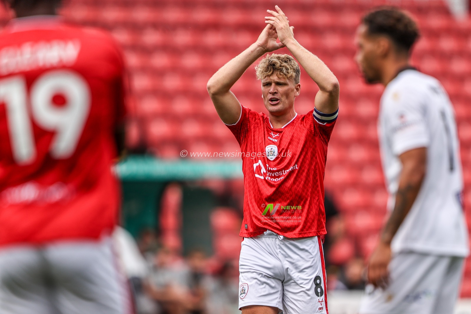 Sky Bet League One: Barnsley v Bromley