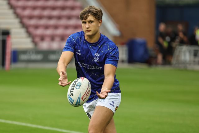 Lachlan Webster of Warrington Wolves in the pre-game warm up during the Betfred Super League round 18 match Wigan Warriors vs Warrington Wolves at The Brick Community Stadium, Wigan, United Kingdom on 10 July 2026

(Photo by Mark Cosgrove/News Images)