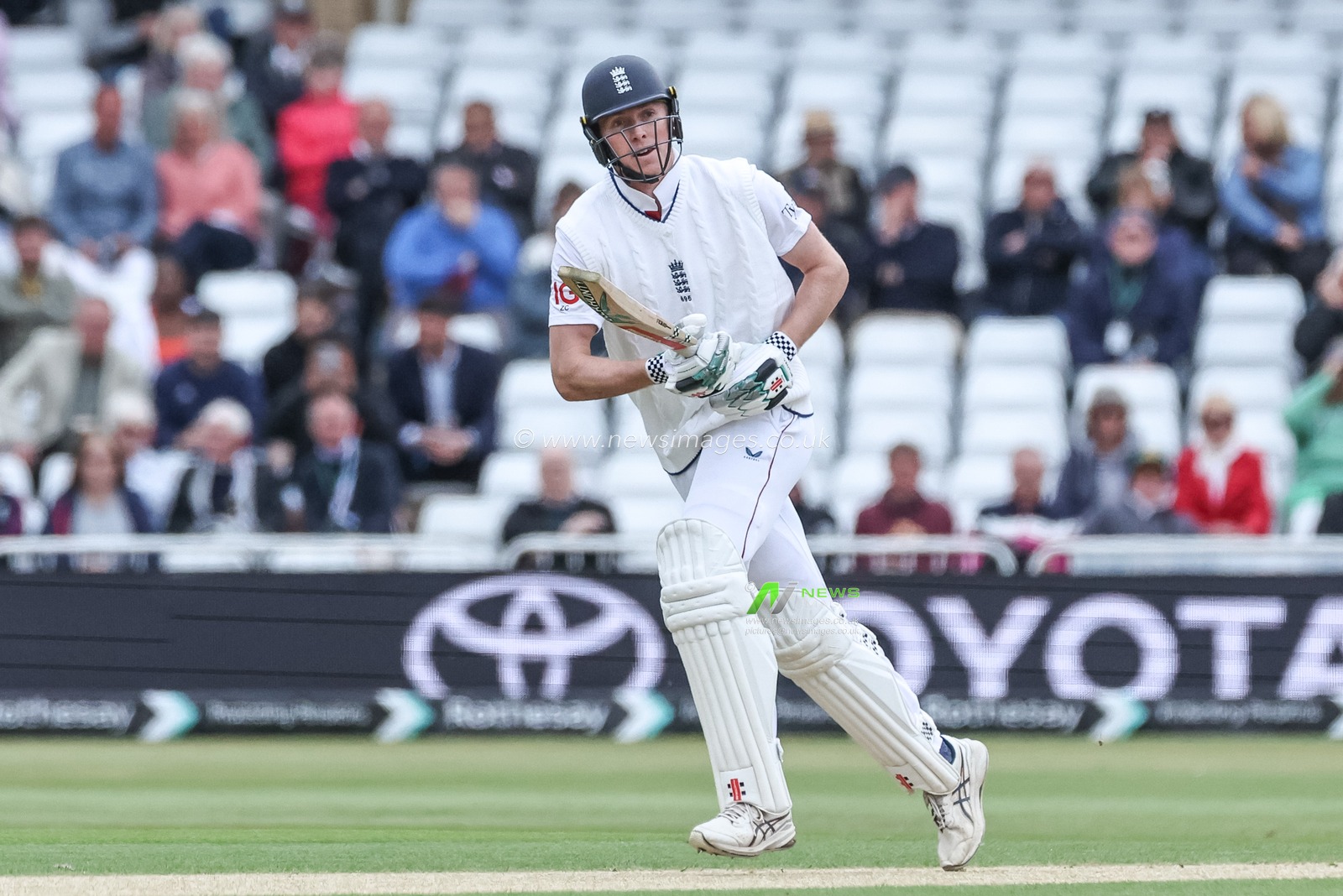 Zak Crawley of England makes three runs during the Rothesay Test Match Day 1 England vs Zimbabwe at Trent Bridge, Nottingham, United Kingdom, 22nd May 2025

(Photo by Mark Cosgrove/News Images)