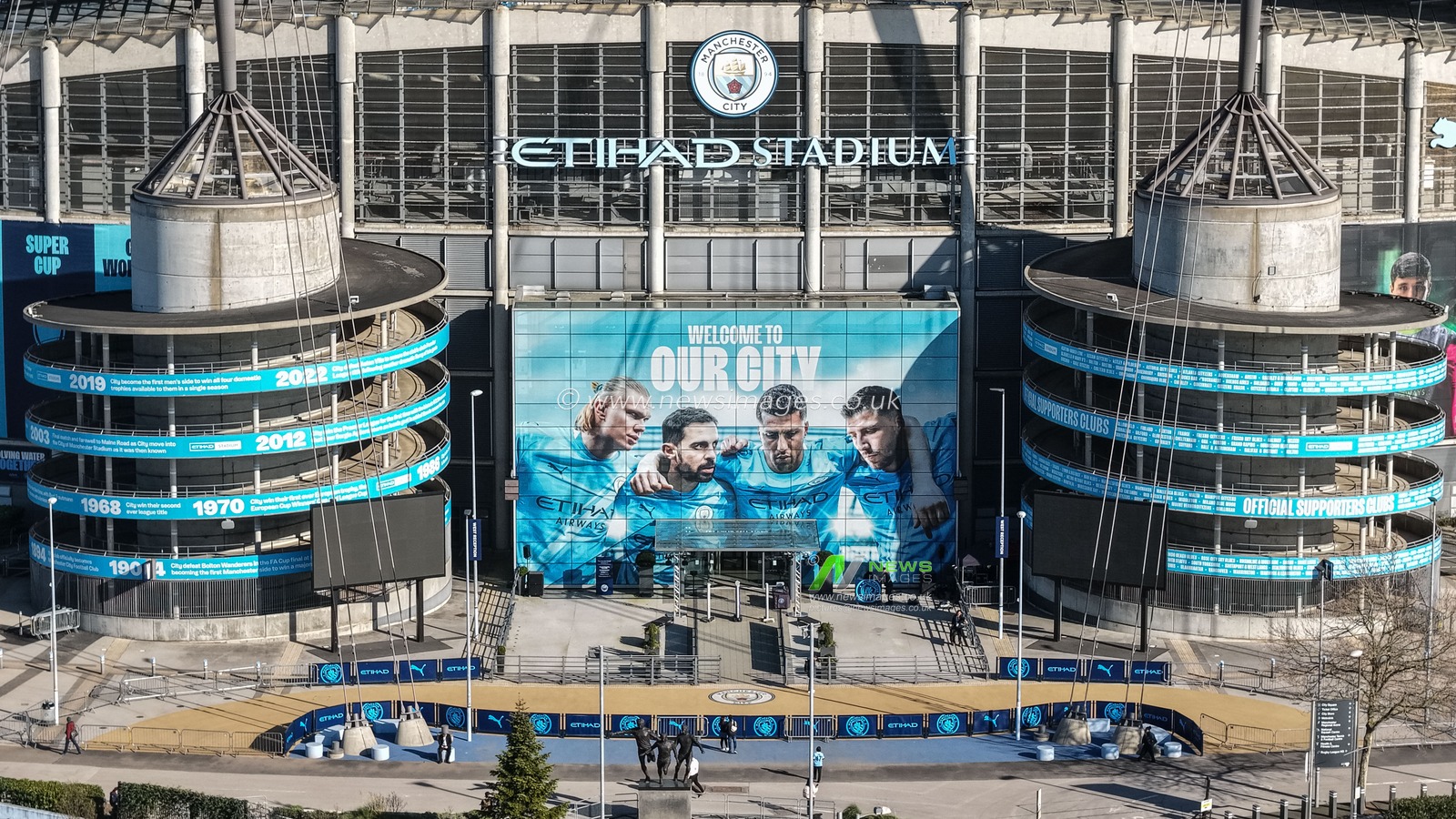 An aerial view of The Etihad Stadium and the players entrance during the Premier League match Manchester City vs Nottingham Forest at Etihad Stadium, Manchester, United Kingdom on 04 March 2026

(Photo by Mark Cosgrove/News Images)