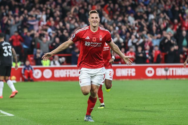 Chris Wood of Nottingham Forest celebrates his goal to make it 1-0 during the Premier League match Nottingham Forest vs West Ham United at City Ground, Nottingham, United Kingdom, 2nd November 2024

(Photo by Alfie Cosgrove/News Images)