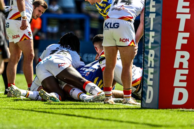 Luke Thomas of Warrington Wolves goes over for a try during the Betfred Super League round 12 match Warrington Wolves vs Bradford Bulls at The Halliwell Jones Stadium, Warrington, United Kingdom on 24 May 2026

(Photo by Alfie Cosgrove/News Images)