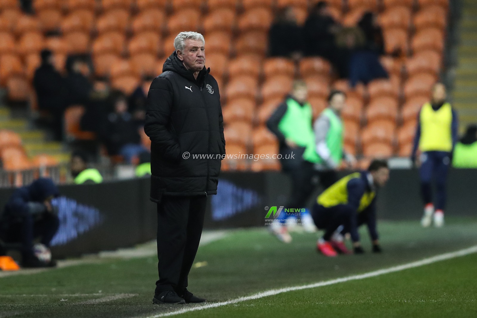 Steve Bruce head coach of Blackpool during the Sky Bet League 1 match Blackpool vs Peterborough United at Bloomfield Road, Blackpool, United Kingdom, 4th March 2025

(Photo by Gareth Evans/News Images)