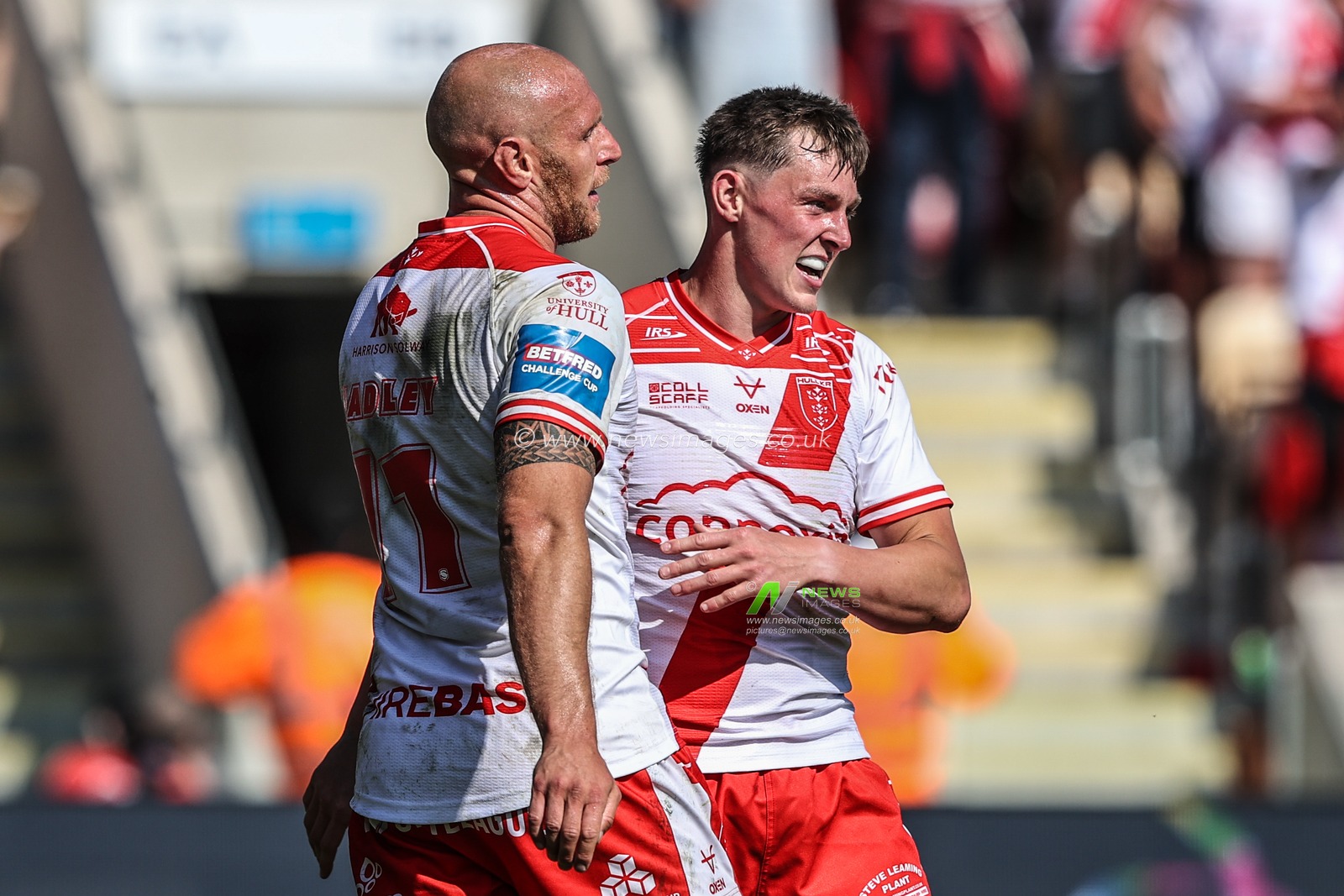 Jack Broadbent of Hull KR celebrates his try during the Betfred Challenge Cup Semi-final match Hull KR vs Catalans Dragons at LNER Community Stadium, York, United Kingdom, 10th May 2025

(Photo by Alfie Cosgrove/News Images)