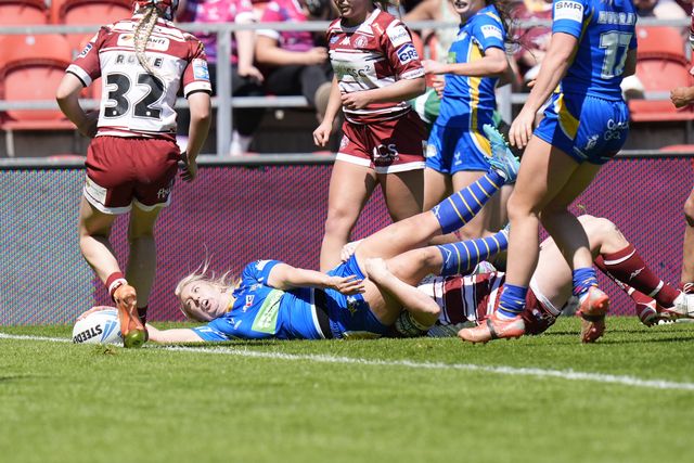 Betfred Women's Challenge Cup Semi-Final Leeds Rhinos v Wigan Warriors