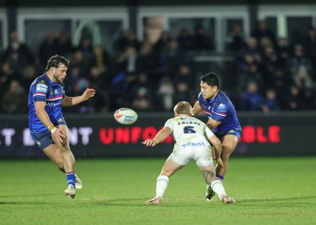Masin Lino of Wakefield Trinity passes the ball during the Betfred Super League Round 1 match Wakefield Trinity vs Toulouse Olympique at DIY Kitchens Stadium, Wakefield, United Kingdom on 14 February 2026

(Photo by Richard Bierton/News Images)