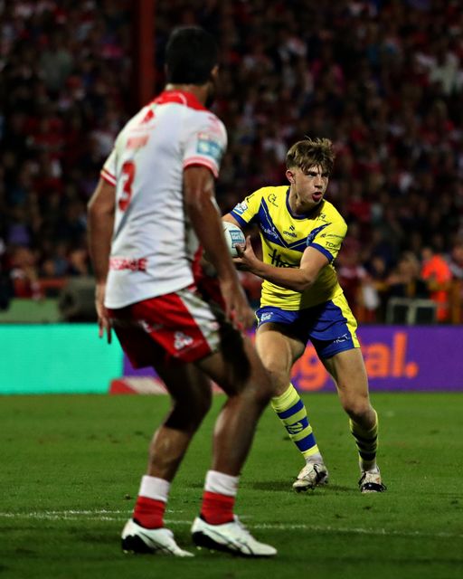 Ewan Irwin of Warrington Wolves during the Betfred Super League round 27 match Hull KR vs Warrington Wolves at Sewell Group Craven Park, Kingston upon Hull, United Kingdom, 18th September 2025(Photo by Sam Eaden/News Images)