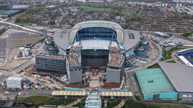 A aerial view of the Radisson Blu Medlock Hotel under construction on the back of the new North stand extension during the Emirates FA Cup Quarter-Final match Manchester City vs Liverpool at Etihad Stadium, Manchester, United Kingdom on 04 April 2026

(Photo by Mark Cosgrove/News Images)
