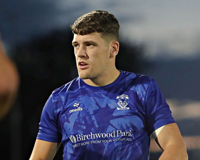 Josh Thewlis of Warrington Wolves before the Betfred Super League round 27 match Hull KR vs Warrington Wolves at Sewell Group Craven Park, Kingston upon Hull, United Kingdom, 18th September 2025(Photo by Sam Eaden/News Images)