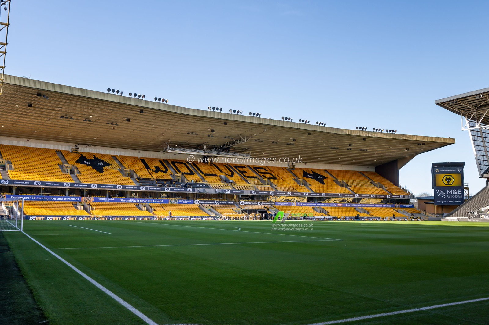 A general view of Molineux, Home of Wolverhampton Wanderers, ahead of the Premier League match Wolverhampton Wanderers vs Arsenal at Molineux, Wolverhampton, United Kingdom, 25th January 2025

(Photo by Craig Thomas/News Images)