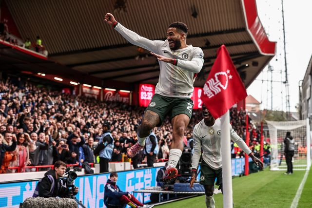 Reece James of Chelsea celebrates his goal to make it 0-3 during the Premier League match Nottingham Forest vs Chelsea at City Ground, Nottingham, United Kingdom, 18th October 2025

(Photo by Alfie Cosgrove/News Images)