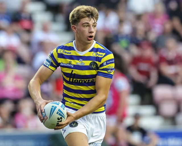 Ewan Irwin of Warrington Wolves with the ball during the Betfred Super League round 18 match Wigan Warriors vs Warrington Wolves at The Brick Community Stadium, Wigan, United Kingdom on 10 July 2026

(Photo by Mark Cosgrove/News Images)