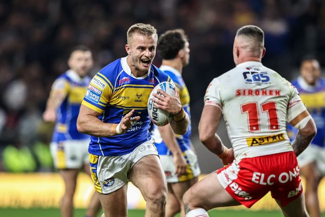 Cooper Jenkins of Leeds Rhinos is tackled by Curtis Sironen of St. Helens during the Betfred Super League play-off Eliminator 1 match Leeds Rhinos vs St Helens at Headingley Stadium, Leeds, United Kingdom, 27th September 2025

(Photo by Alfie Cosgrove/News Images)