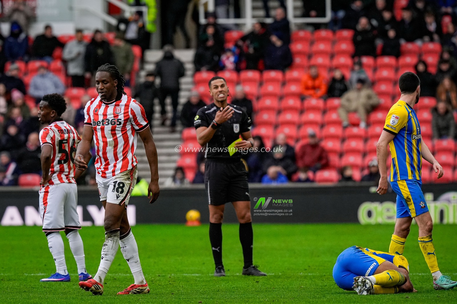 Referee Farai Hallam gives a yellow card to Bosun Lawal of Stoke City during the Sky Bet Championship match Stoke City vs Southampton at Bet365 Stadium, Stoke-on-Trent, United Kingdom, 31st January 2026

(Photo by Maynard Manyowa/News Images)