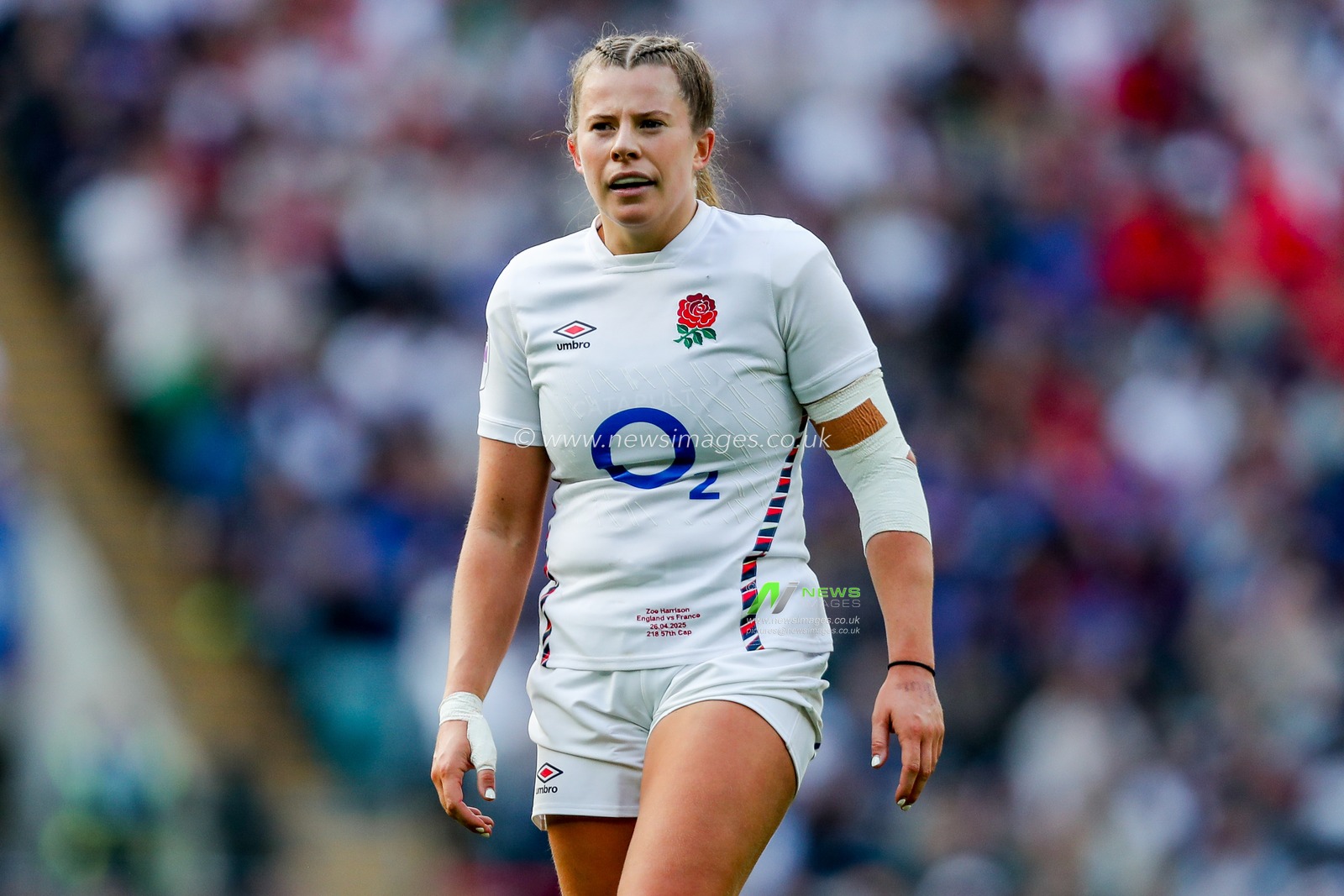 Abbie Ward of England Women looks on during the 2025 Guinness Womenâ€™s Six Nations match England vs France at Allianz Stadium, Twickenham, United Kingdom, 26th April 2025

(Photo by Izzy Poles/News Images)