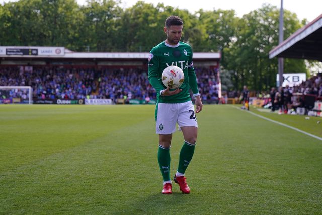 Oliver Norwood of Stockport County prepares to take corner during the Sky Bet League One Playoffs Semi-Final match Stevenage vs Stockport County at Lamex Stadium, Stevenage, United Kingdom on 09 May 2026

(Photo by Harvey Murphy/News Images)