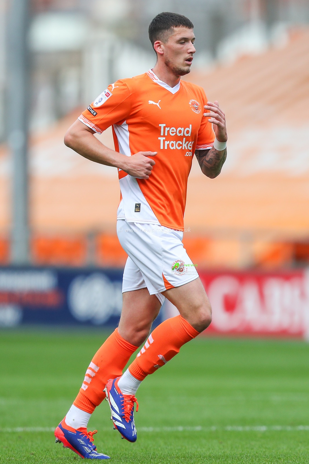 Oliver Casey of Blackpool during the Sky Bet League 1 match Blackpool vs Burton Albion at Bloomfield Road, Blackpool, United Kingdom, 28th September 2024

(Photo by Gareth Evans/News Images)