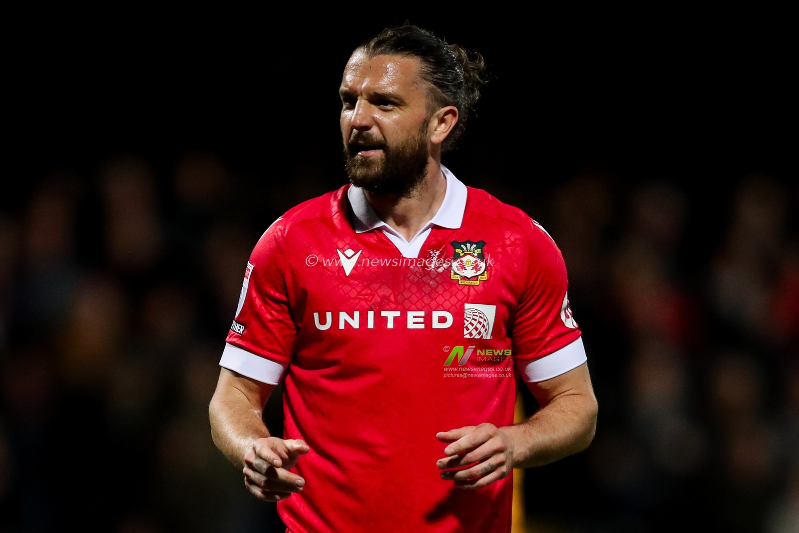 Jay Rodriguez of Wrexham AFC reacts during the Sky Bet League 1 match Cambridge United vs Wrexham at Abbey Stadium, Cambridge, United Kingdom, 1st April 2025

(Photo by Izzy Poles/News Images)