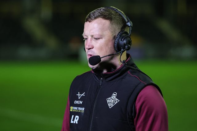 Huddersfield Giants head coach Luke Robinson during the Betfred Super League Round 3 match Castleford Tigers vs Huddersfield Giants at OneBore Stadium, Castleford, Untied Kingdom on 27 February 2026

(Photo by Mark Cosgrove/News Images)