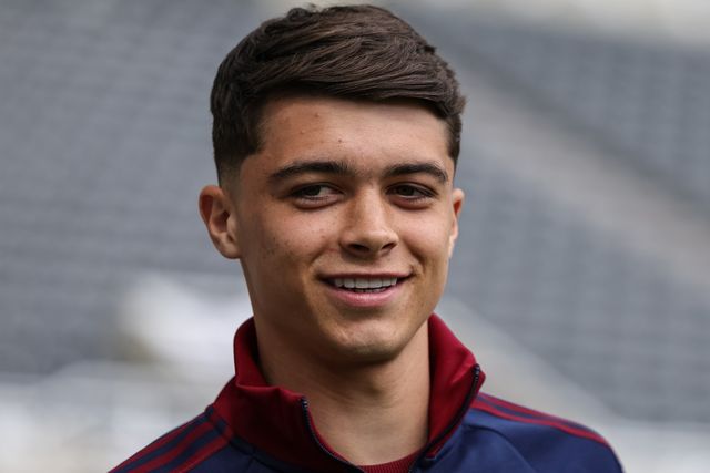 Lewis Miley of Newcastle Untied arrives during the Premier League match Newcastle Untied vs Bournemouth at St. James's Park, Newcastle, United Kingdom on 18 April 2026

(Photo by Mark Cosgrove/News Images)