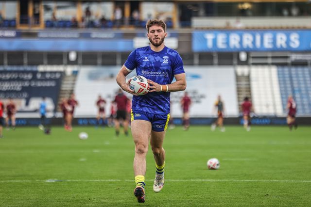 Adam Holroyd of Warrington Wolves in the pregame warmup session during the Betfred Super League Round 23 match Huddersfield Giants vs Warrington Wolves at Accu Stadium, Huddersfield, United Kingdom, 24th August 2025

(Photo by Alfie Cosgrove/News Images)