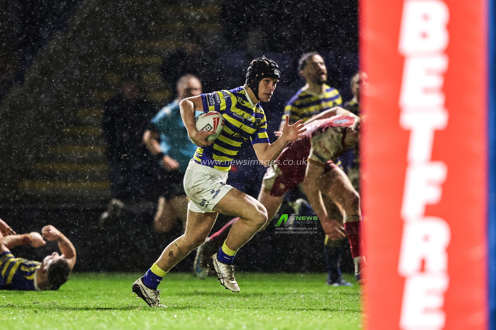 Tommy Rhodes of Warrington Wolves goes over for a try during the Betfred Challenge Cup match Warrington Wolves vs Sheffield Eagles at The Halliwell Jones Stadium, Warrington, United Kingdom on 06 February 2026

(Photo by Alfie Cosgrove/News Images)