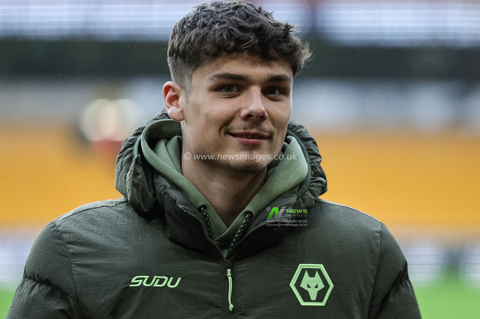 Rodrigo Gomes of Wolverhampton Wanderers arrives during the Premier League match Wolverhampton Wanderers vs Crystal Palace at Molineux, Wolverhampton, United Kingdom, 22nd November 2025

(Photo by Mark Cosgrove/News Images)

*** GER AUT SUI OUT ***
