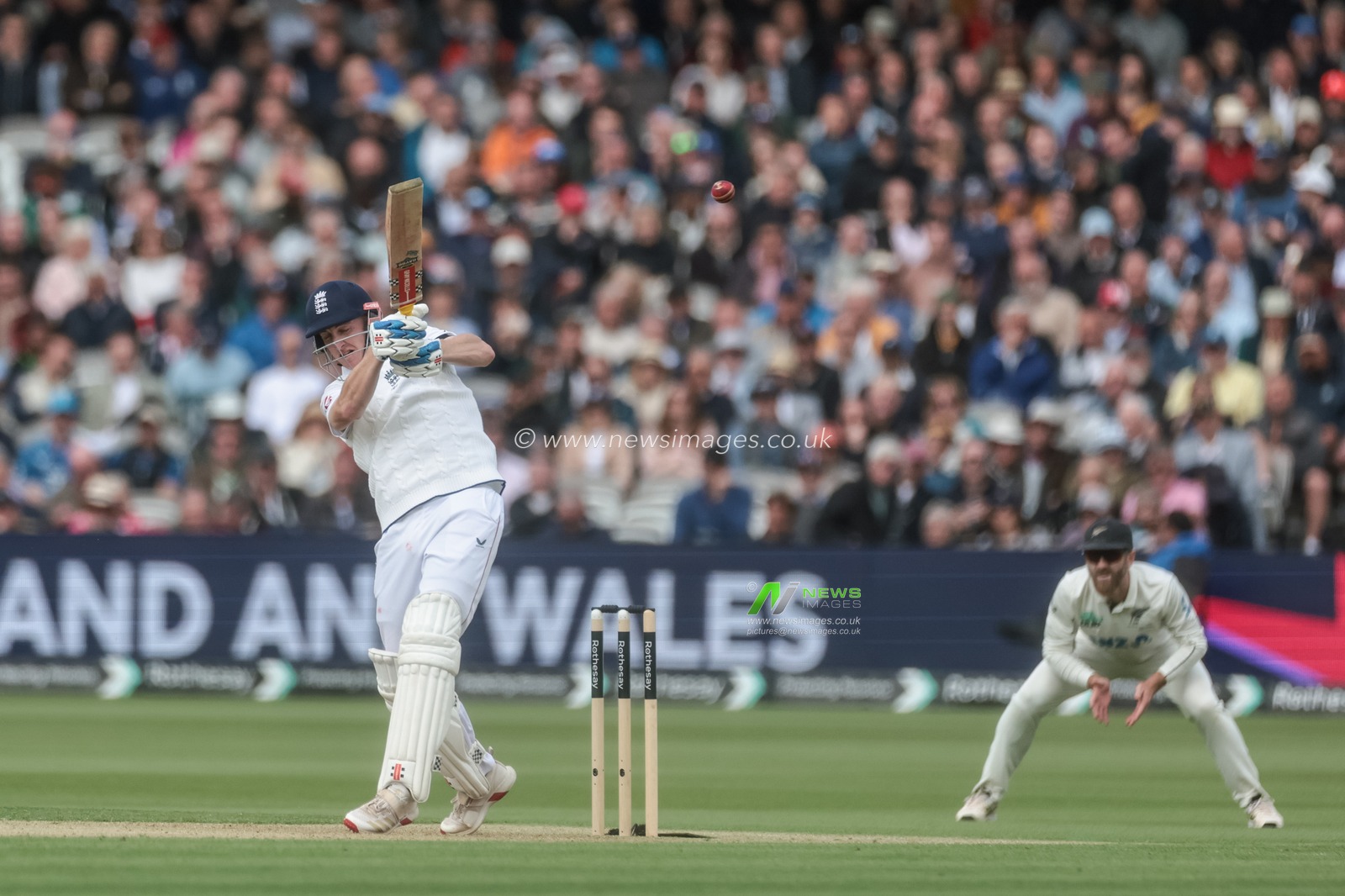 Harry Brook of England hits a four during the 1st Rothesay Test Match Day 1 England vs New Zealand at Lords, London, United Kingdom on 04 June 2026

(Photo by Mark Cosgrove/News Images)